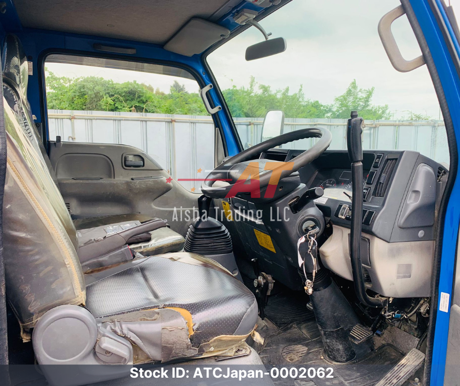 2013 Isuzu Elf